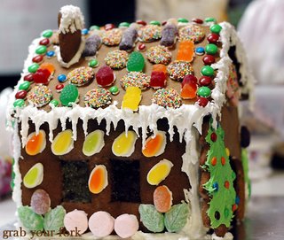 a's gingerbread house left-side