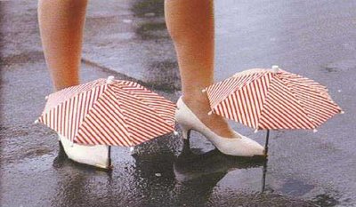 love your expensive shoes? how to avoid from dirt water? use umbrella for shoe