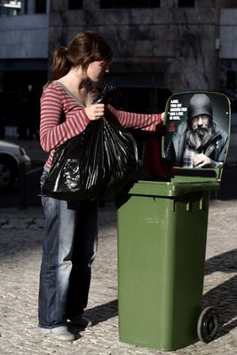 publicidad hasta en los contenedores de basura