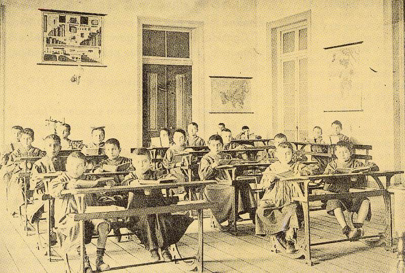 Escola EB 2,3 de Penedono História 9º: Portugal 1910-1926