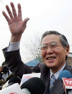 Fujimori a su llegada a Chile