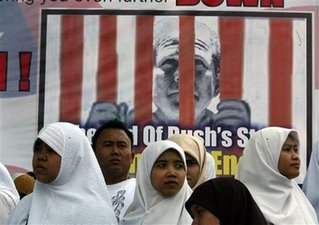 indonesians protest ahead of bush visit