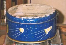 Russian biscuit tin (1959) featuring early spacecraft
