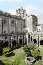 Claustro de Evora (Portugal)