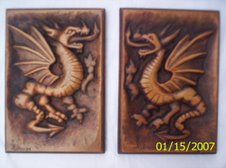 Dragones tallados en madera
