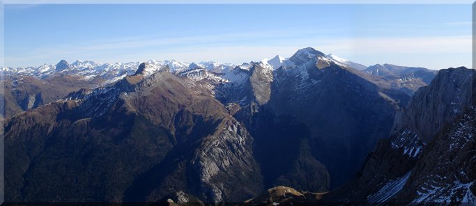 Panorámica de los Pirineos desde el Rincón de Alano