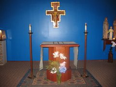 St Perpetua's Parish Chapel, Altar