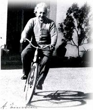 Um amante de bike como eu : Albert Einstein.