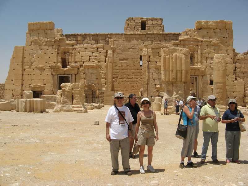 ...........En Palmyra pasando calor