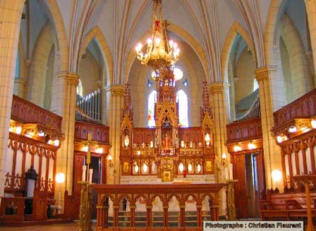 Plus de 700 photos de l'église St-Frédérique de Drummondville 2005