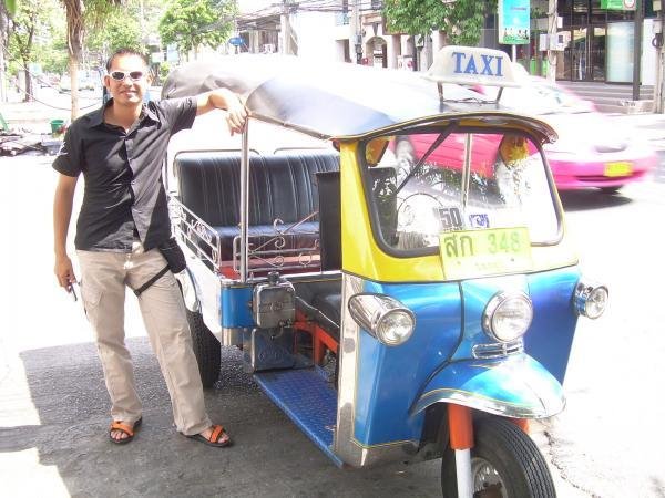 Pimp my taxi.. thai 007 style