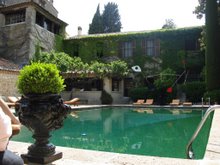 The emerald swimming pool at the Colombe d'Or