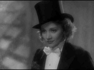 Marlene Dietrich, que no ocultaba sus affairs con mujeres y con hombres.... hasta que algún productor dijo basta