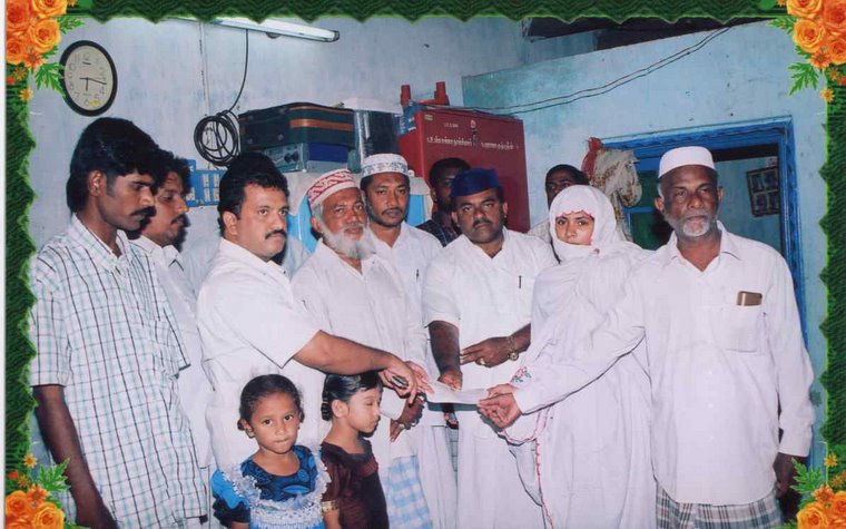 Handing over of Cheque for the family of Haja Kuthbudeen of Nagore