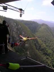 bungy jumping bloukrans bridge south africa