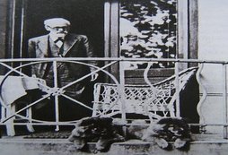 Freud au balcon.