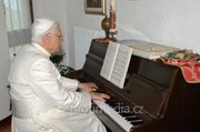 B XVI and his piano
