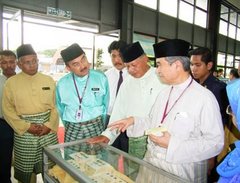 PM Abdullah, TYT Tun Khalil & CM Ali Rustam common interest in tin money