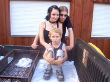 Meine zwei Schätzelchens und ich in Trebendorf beim Wolfscamp meiner Schwester