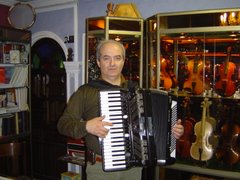 Playing my FR7 in a music store in Tabriz