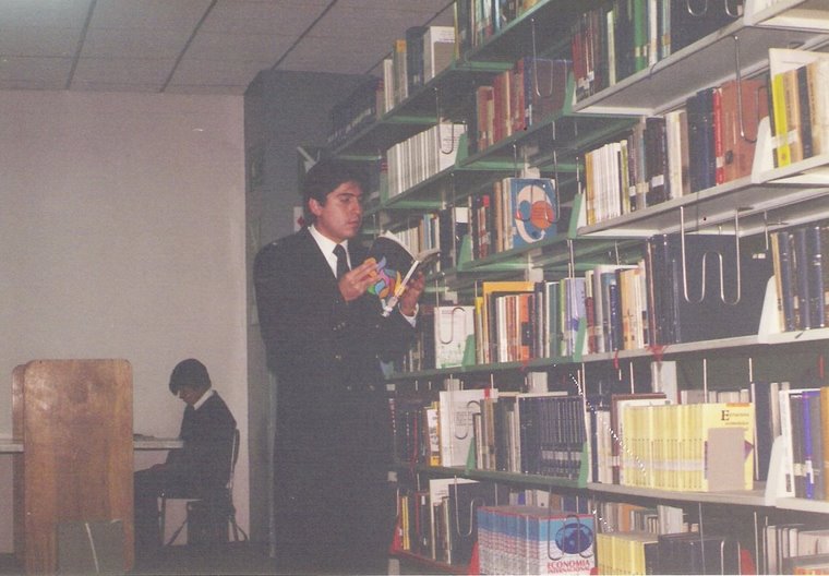 Biblioteca Año 1995