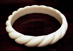 The following photos are of ivory jewelry