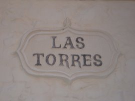 PLACA DE LA CALLE LAS TORRES