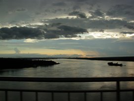 Puente Remanso en Rio Paraguay