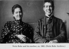 Niels Bohr con su madre, los científicos...