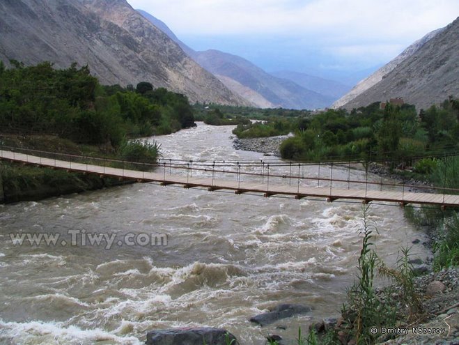 PUENTE COLGANTE - LUNAHUANA